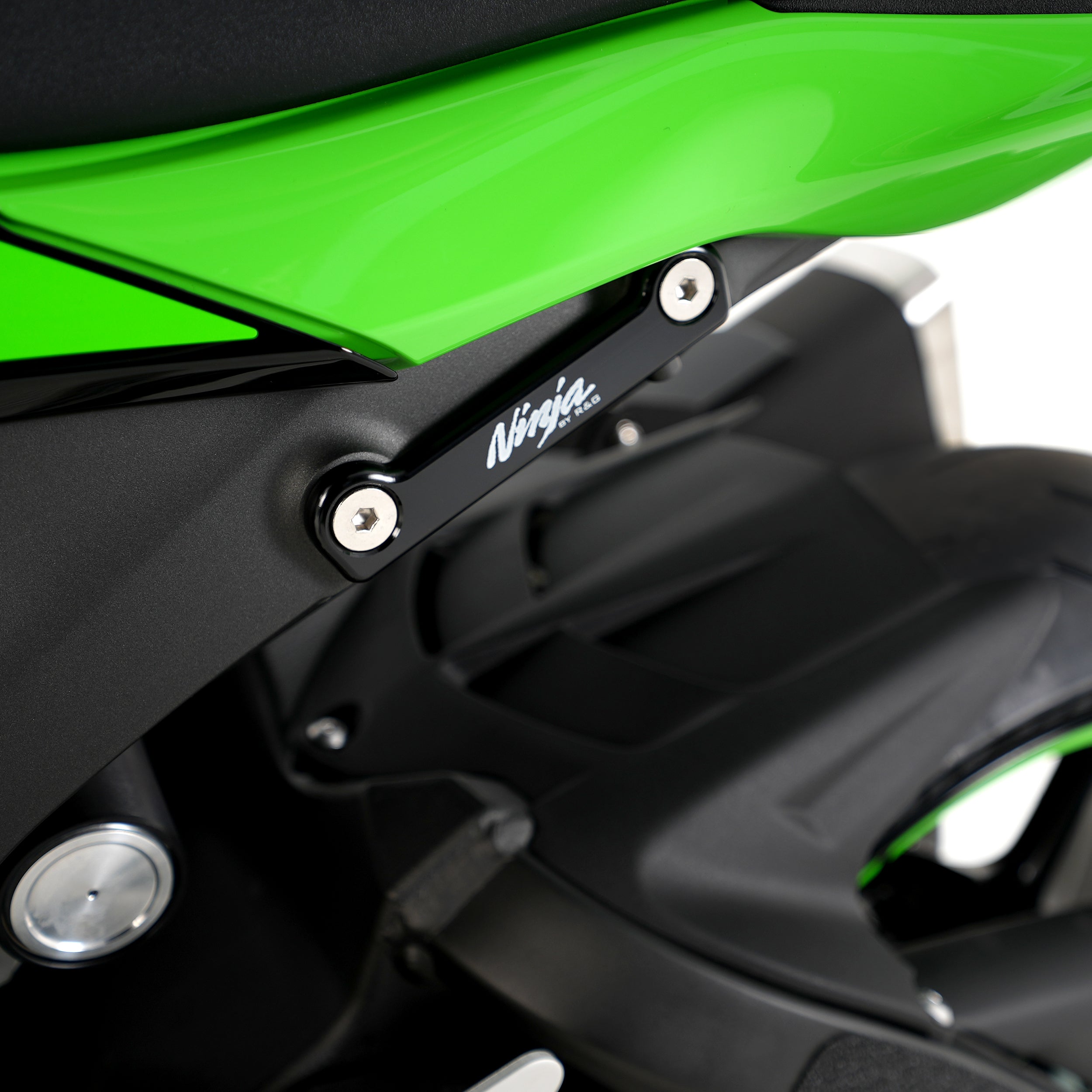 Rear Foot Rest Blanking Plate for the Kawasaki ZX6-R '09-