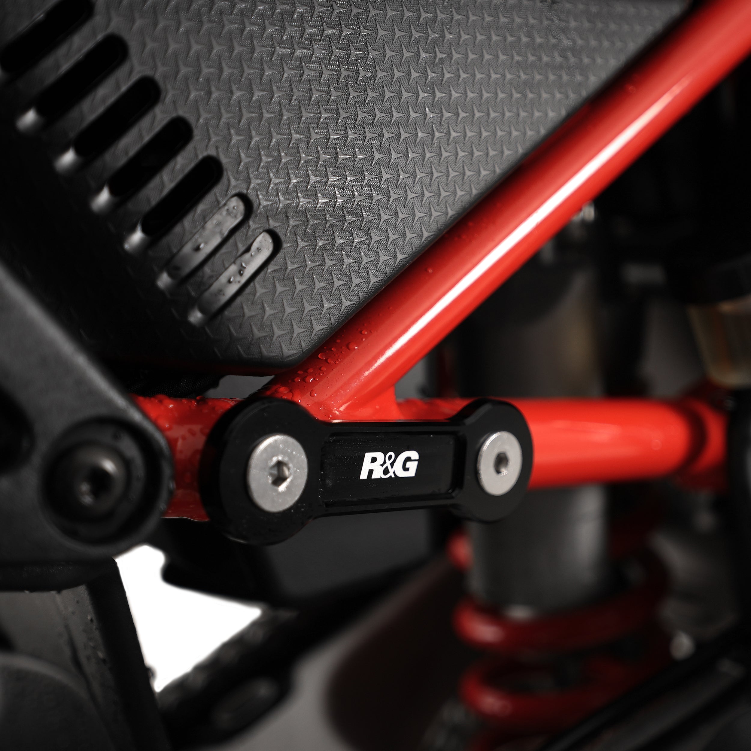 Rear Foot Rest Blanking Plates for the Aprilia Tuareg 660 '22- & Tuareg 660 Rally '25- (Pair)