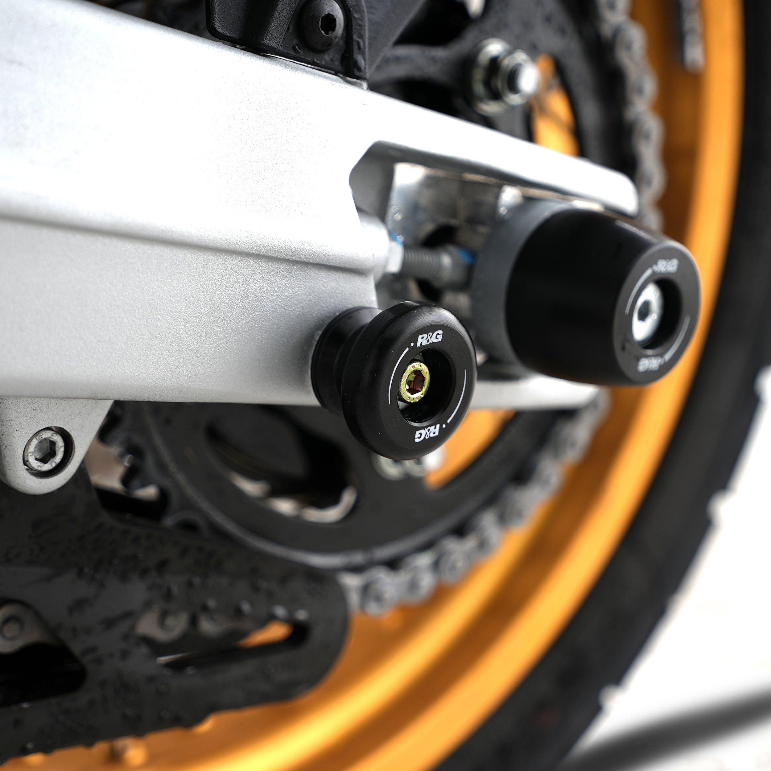 Cotton Reels for QJMOTOR SRT 900 S '25-,SVT 650 X '25-, Aprilia RS660 '21-,Tuareg 660 Rally '25-, Yamaha 700 Tenere '25- and 14 others.