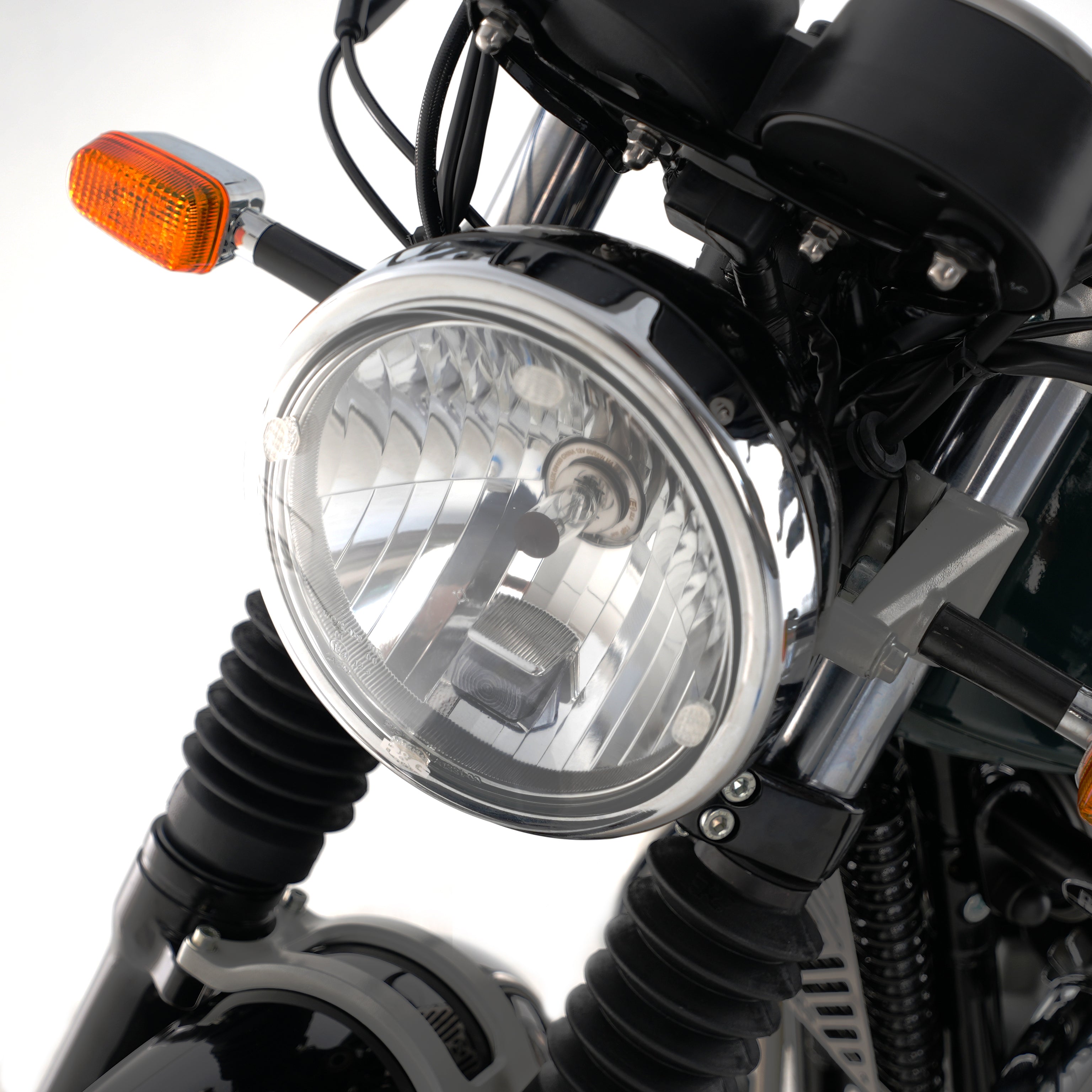 Headlight Shield for Royal Enfield Himalayan '17-, Triumph Speed Twin 1200 '19-'21 & Royal Enfield Continental GT 650 '19-