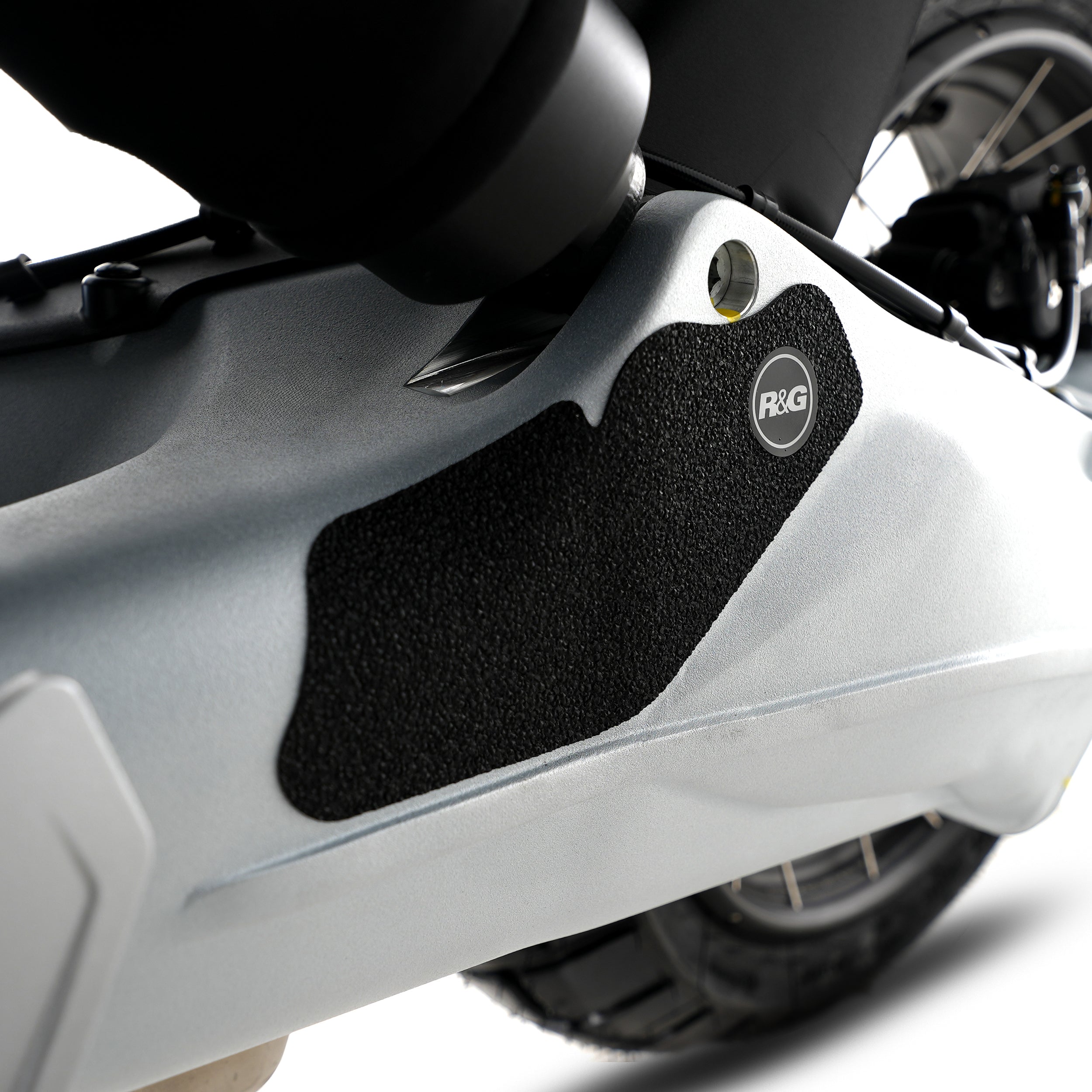 R&G Boot Guard Kit for Moto Guzzi V100 '23-, Stelvio '24-