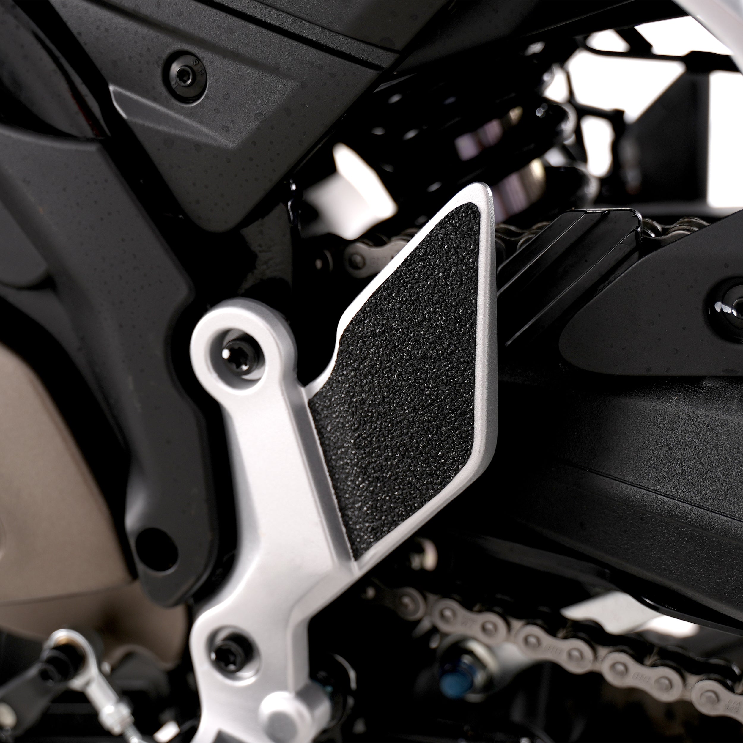 R&G Boot Guard Kit for QJMOTOR SVT 650 X '25- (2-Piece)