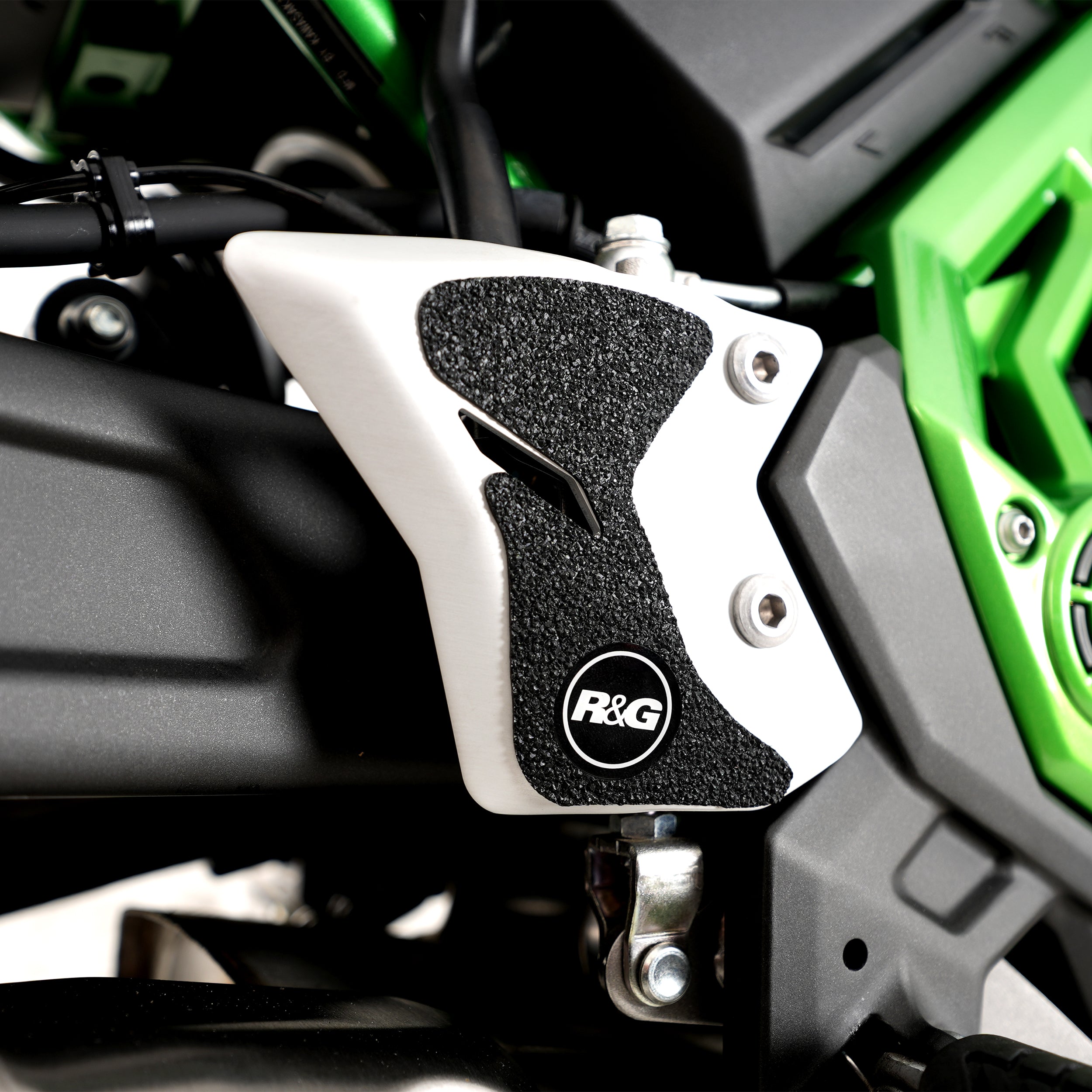 R&G Boot Guard Kit for Kawasaki Z650 '17- & Ninja 650 '17-'24