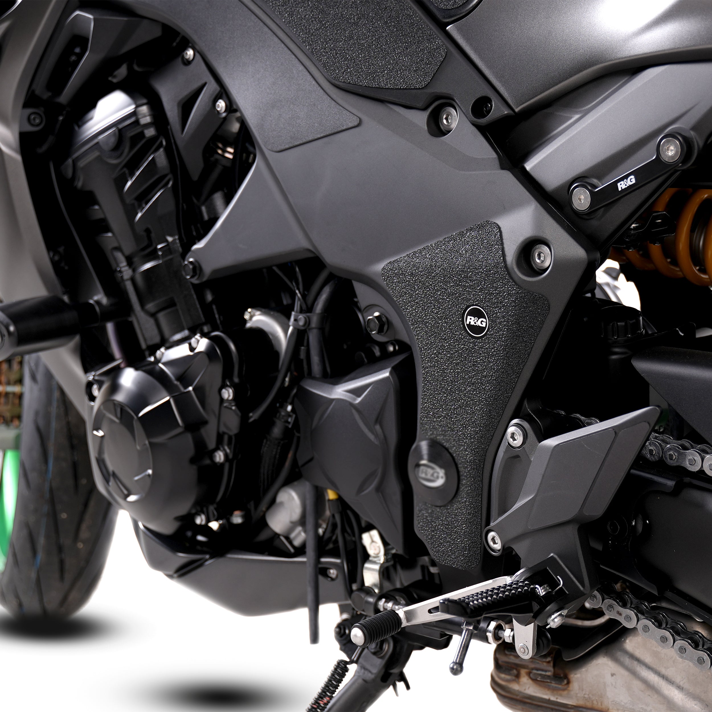 R&G Boot Guard Kit for Kawasaki Z1100 '26-, Z1000SX '11-'19 & Ninja 1000SX '20- '24 & Ninja 1100SX '25-