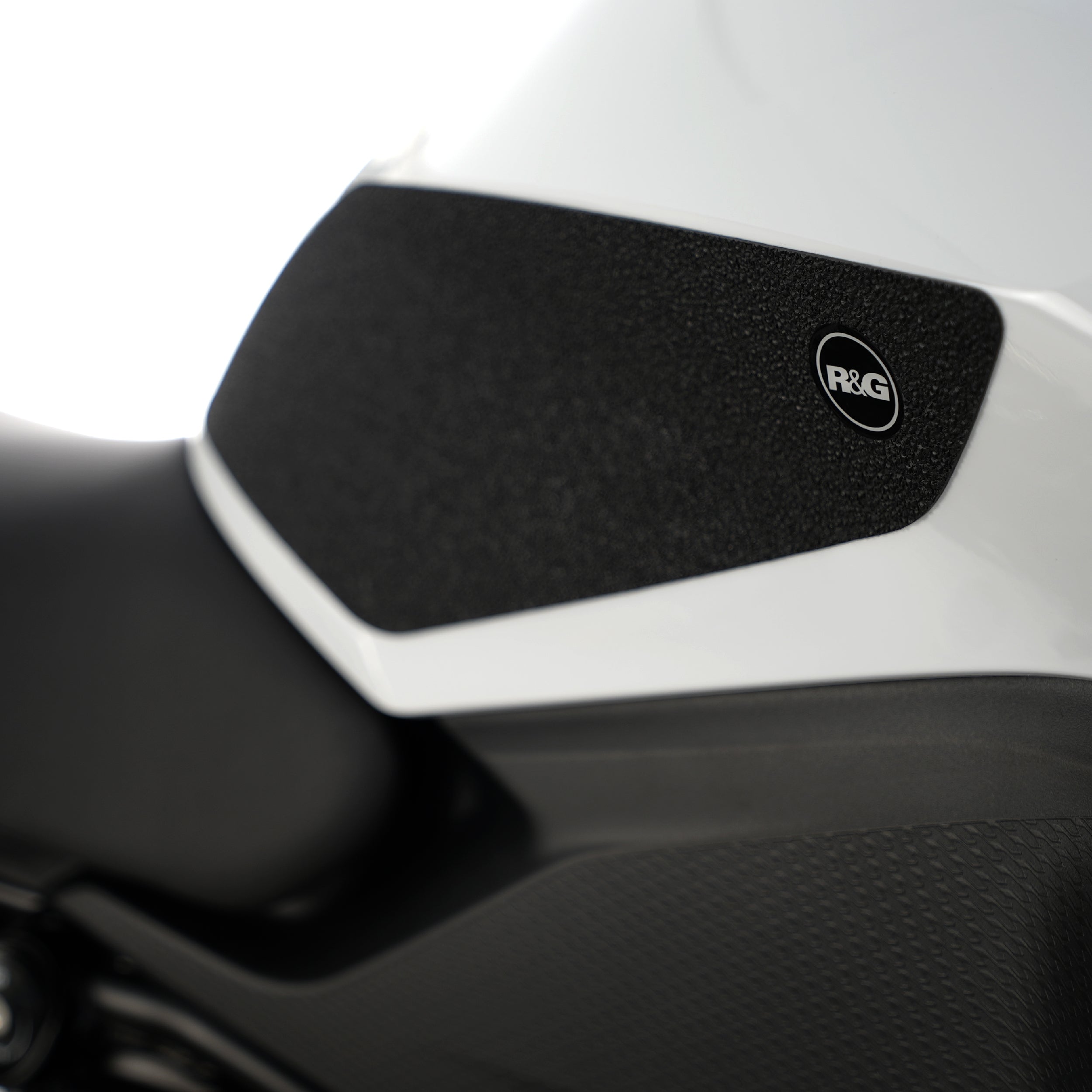 R&G Tank Traction Grips for BMW  R1250 RS '19-25 & R1250RS SE '24-25.