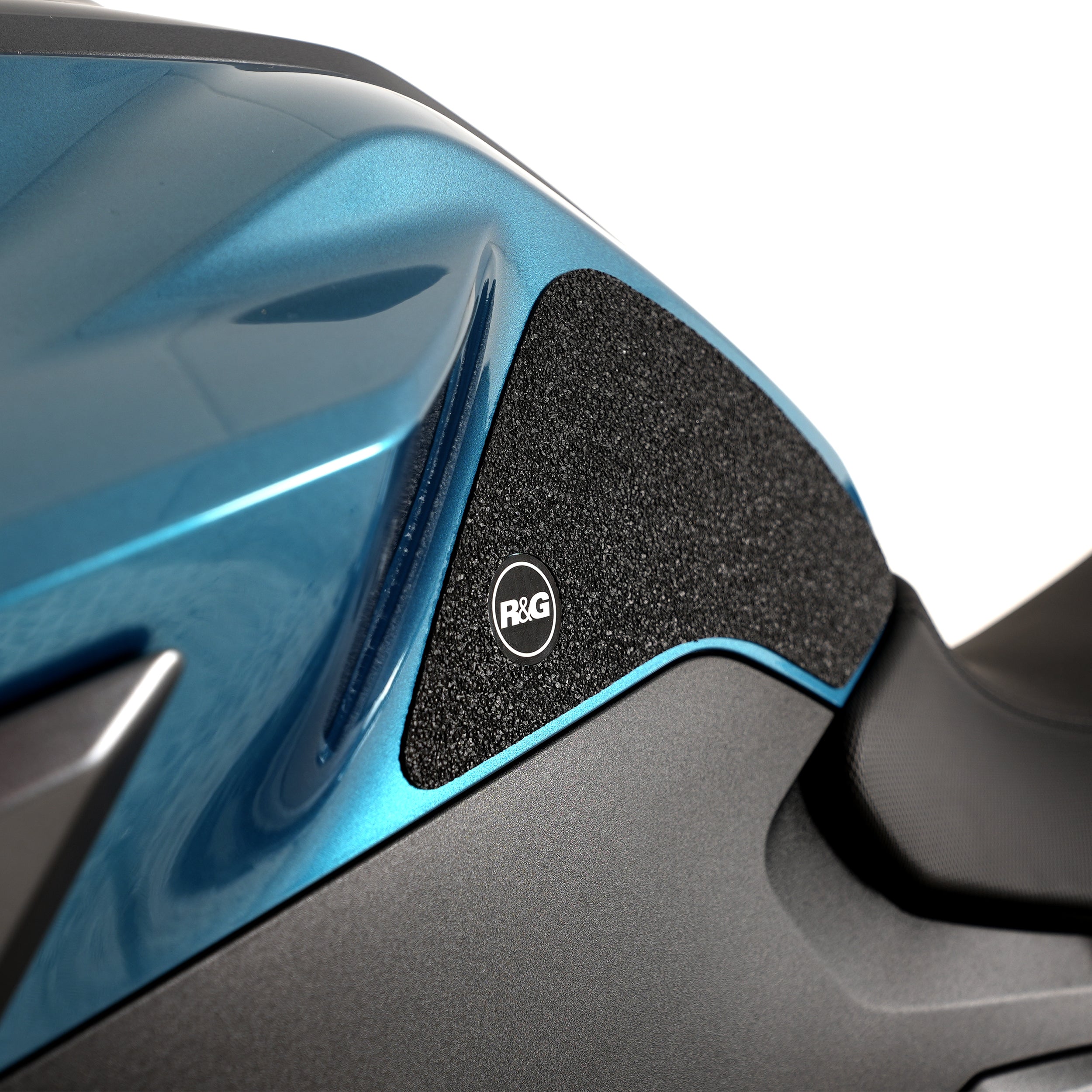R&G Tank Traction Grips for BMW F900 R '20-