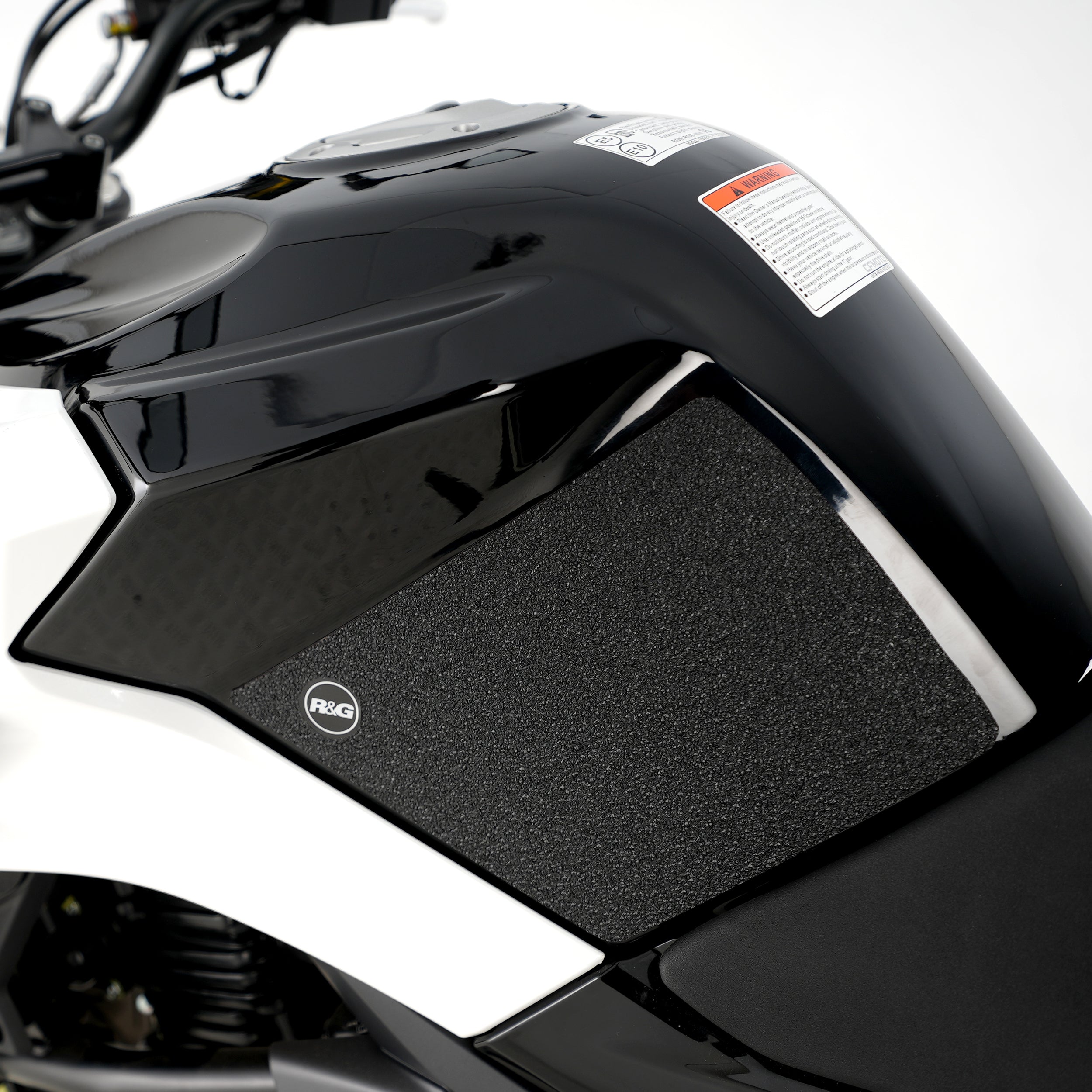 R&G Tank Traction Grips for CFMoto 650NK '22-