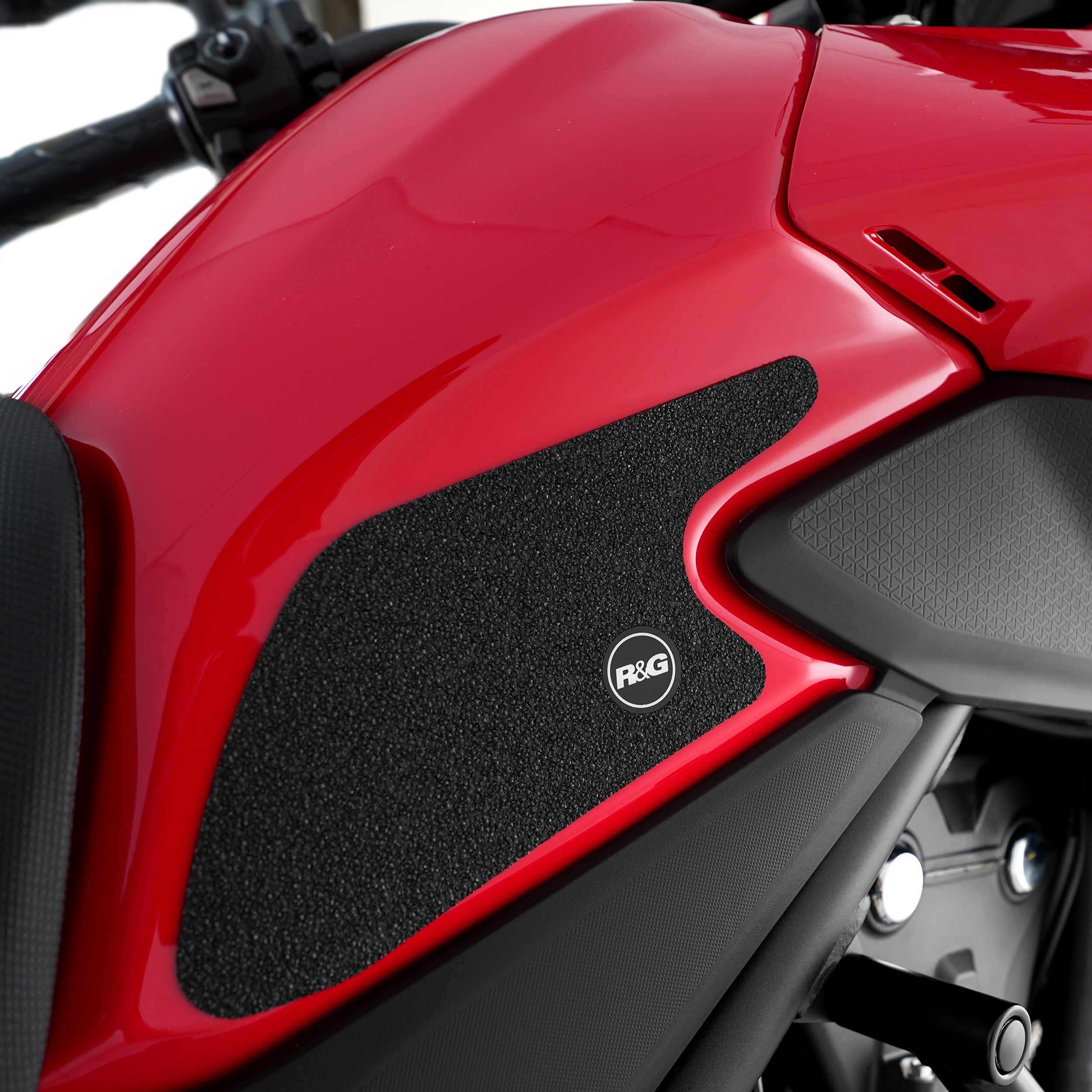 R&G Tank Traction Grips for Honda NX500 '24-