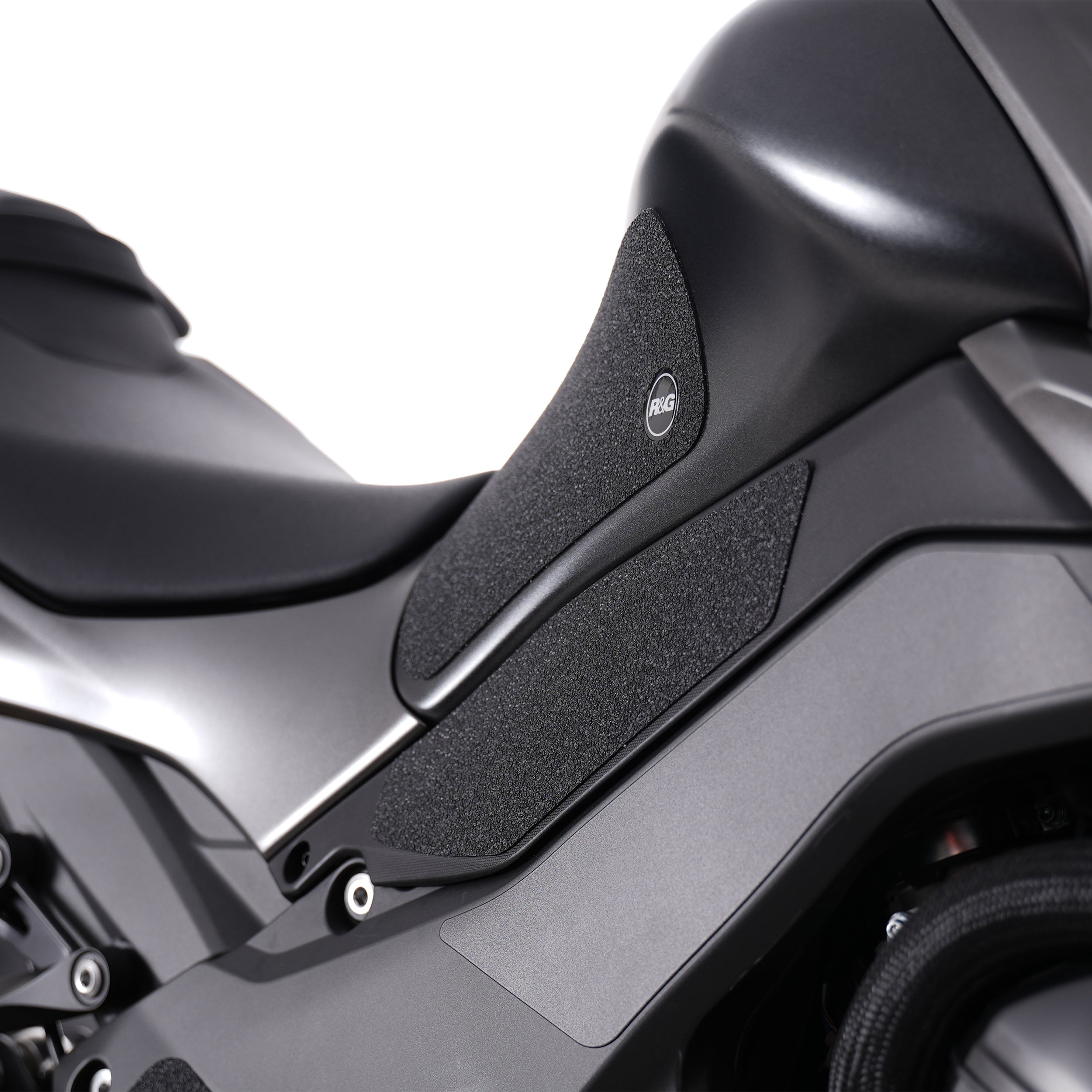 R&G Tank Traction Grip for Kawasaki Z1000 '14-'22, Z1000R '17- & Z1100 '26-