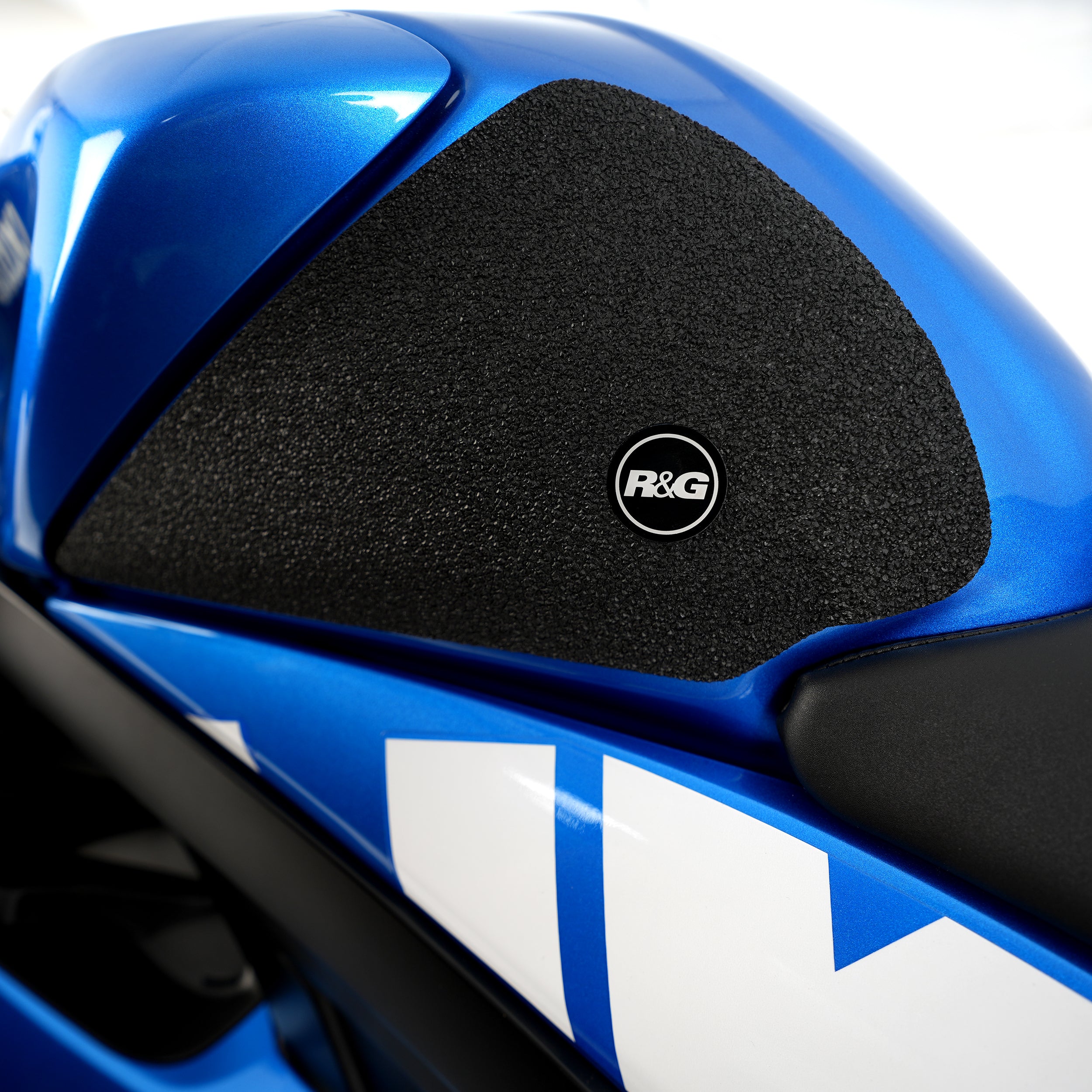 R&G Tank Traction Grips for Suzuki GSX-R125 & GSX-S125 '17-