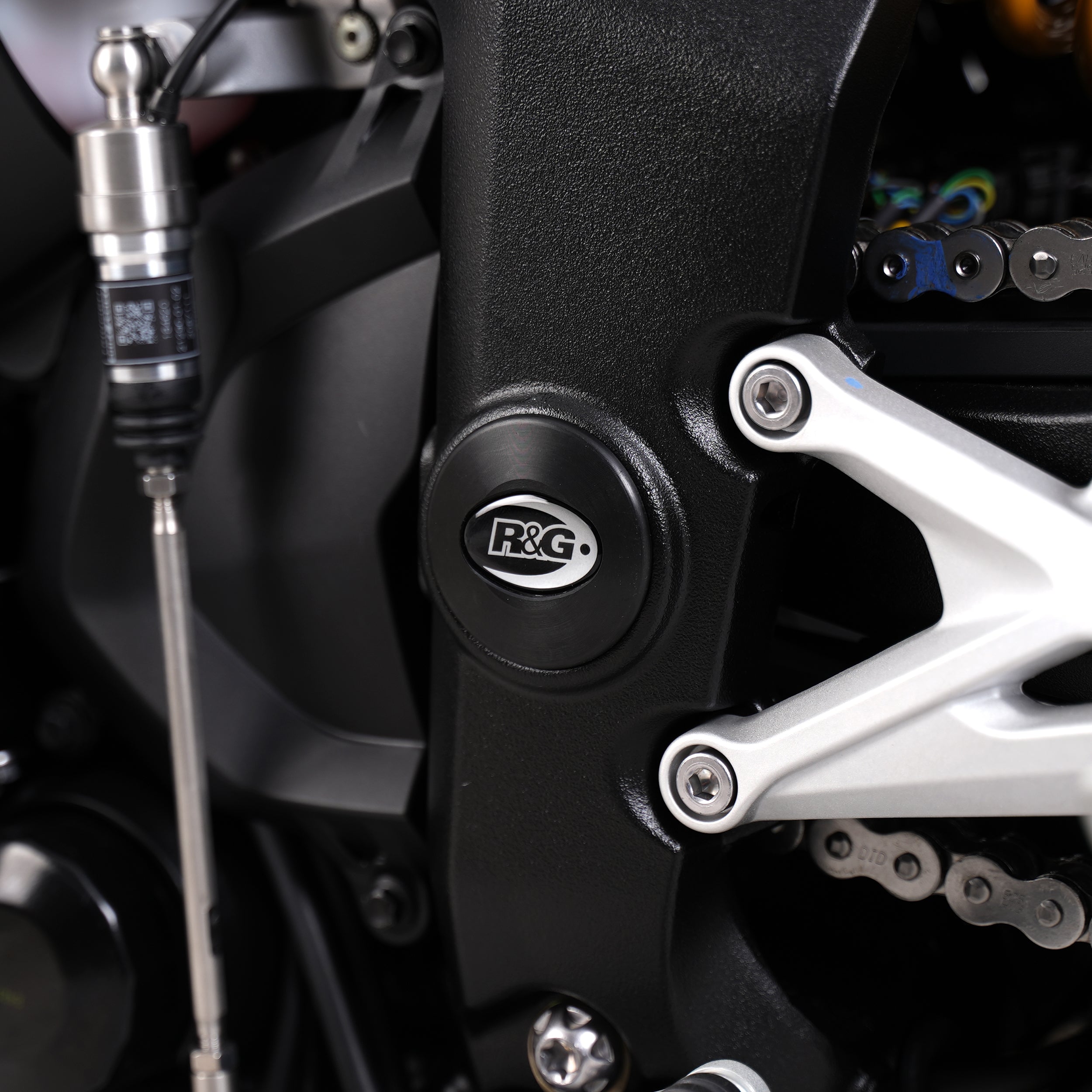 Frame Plug for BMW S1000XR '15-'19 & Triumph Speed Triple 1200 RS '21-, Speed Triple 1200RR '22- & Speed Triple 1200RX '25- (LHS)