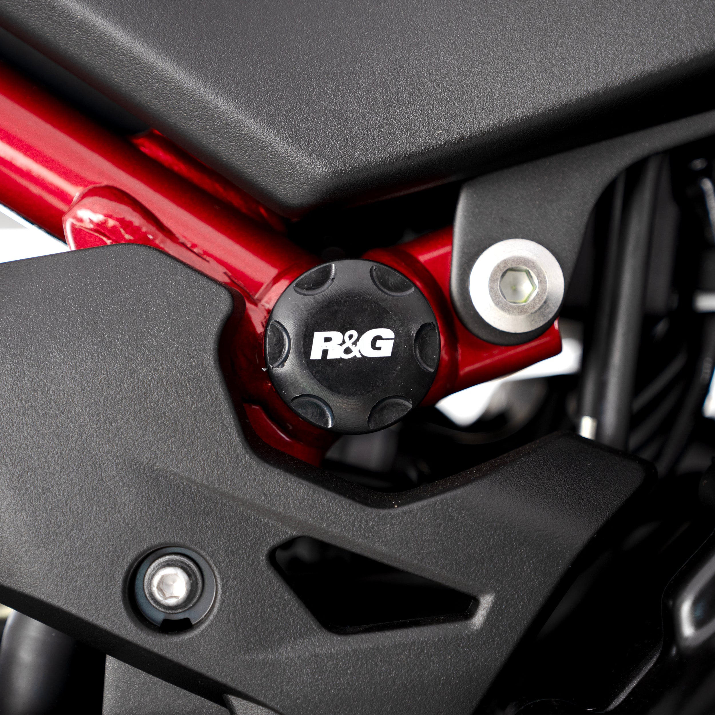 Frame Plug for Kawasaki  Ninja 7 Hybrid HEV / Z 7 Hybrid HEV  '24-, Ninja 400/250 '18-, Z500 (Ninja) '24-,  Z400/ Z250 '19- & Benelli TNT 125 '17- (RHS or LHS)