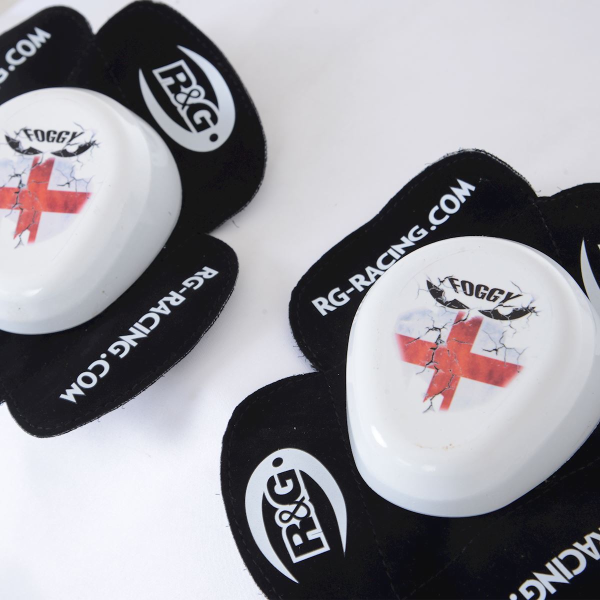 R&G Foggy Aero Knee Sliders – First Edition