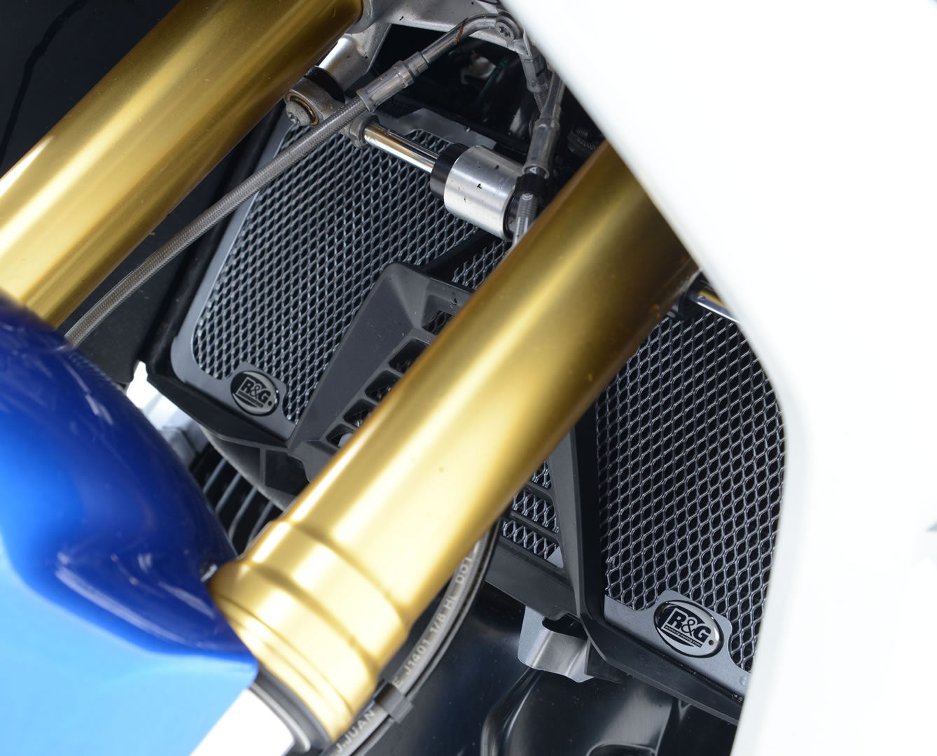 Radiator Guard for the BMW R1200R/RS '15-'18, R1250R (RS) '19-25, R1250RS SE '24-25.