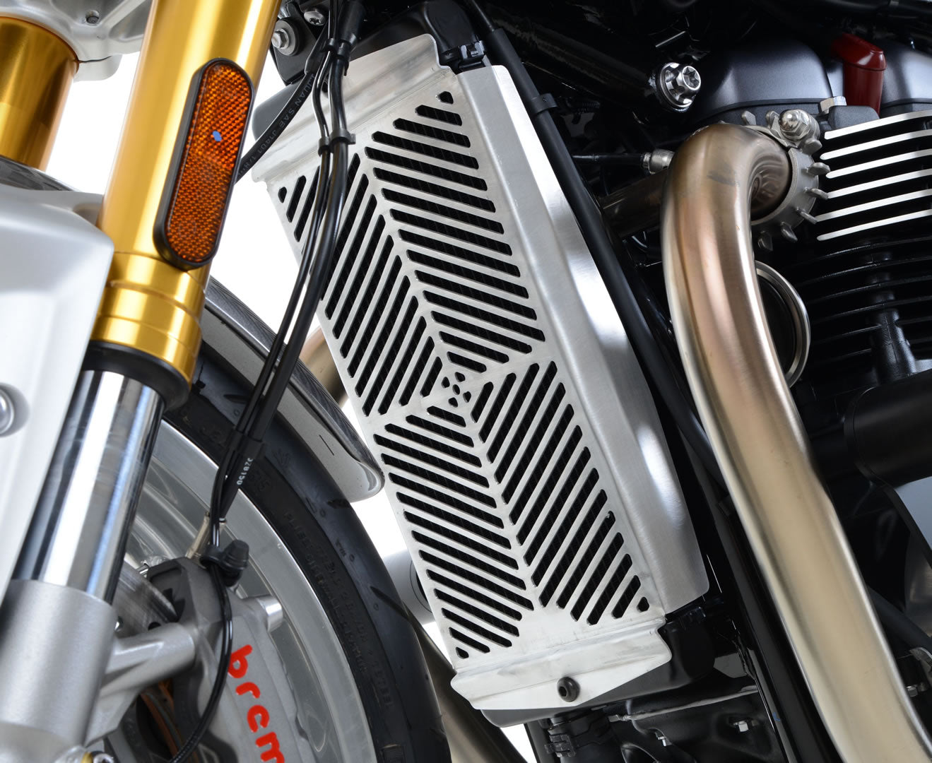 Stainless Steel Radiator Guard for the Triumph Bonneville T120 '16-25,Thruxton 1200/R '16-, Speed Twin 1200 '19-'21, Scrambler 900 '23- & Speed Twin 900 '22-