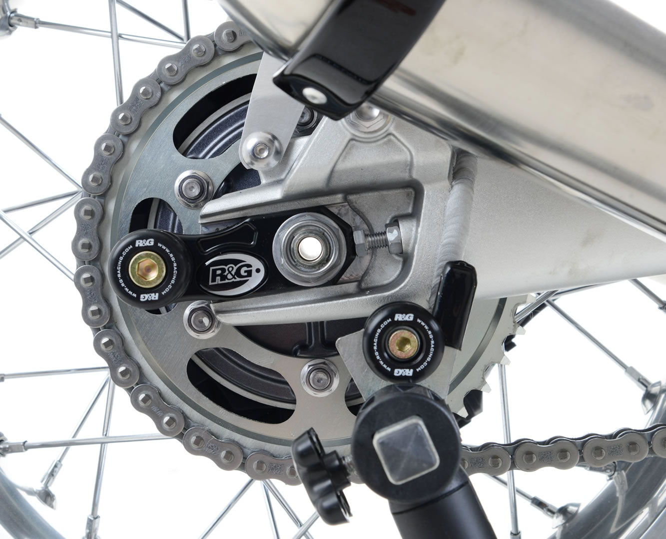 Offset Cotton Reels for Triumph Street Twin '16-, Thruxton 1200 / R '16-, Speed Twin 1200 '19-'21, Scrambler 1200 XC/XE '19-, Scrambler 900 '23-25 & Speed Twin 900 '22- '24