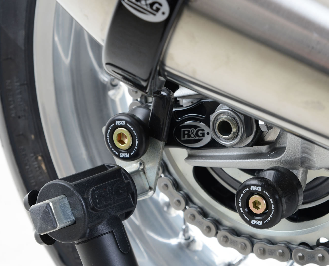 Offset Cotton Reels for Triumph Street Twin '16-, Thruxton 1200 / R '16-, Speed Twin 1200 '19-'21, Scrambler 1200 XC/XE '19-, Scrambler 900 '23-25 & Speed Twin 900 '22- '24