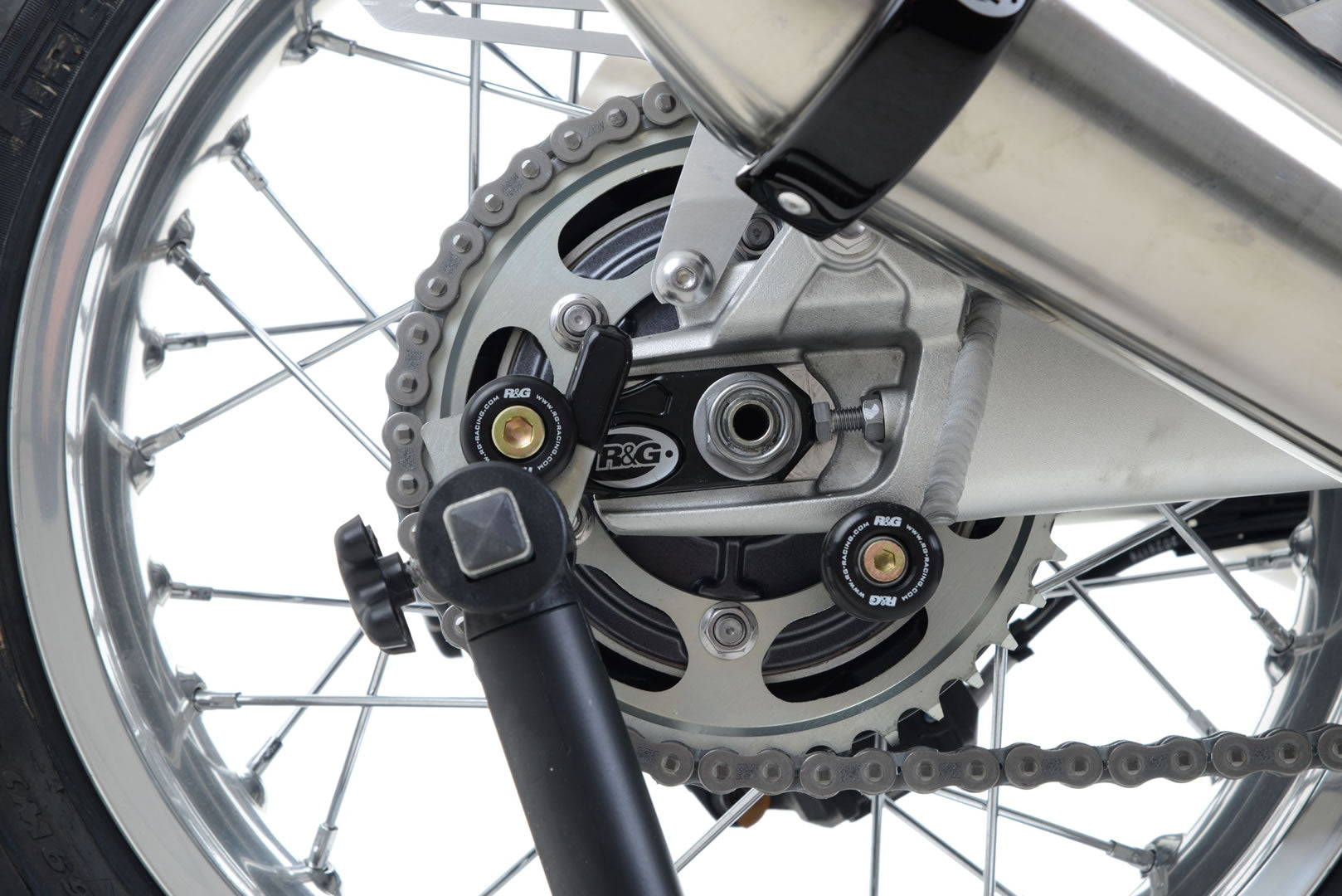 Offset Cotton Reels for Triumph Street Twin '16-, Thruxton 1200 / R '16-, Speed Twin 1200 '19-'21, Scrambler 1200 XC/XE '19-, Scrambler 900 '23-25 & Speed Twin 900 '22- '24