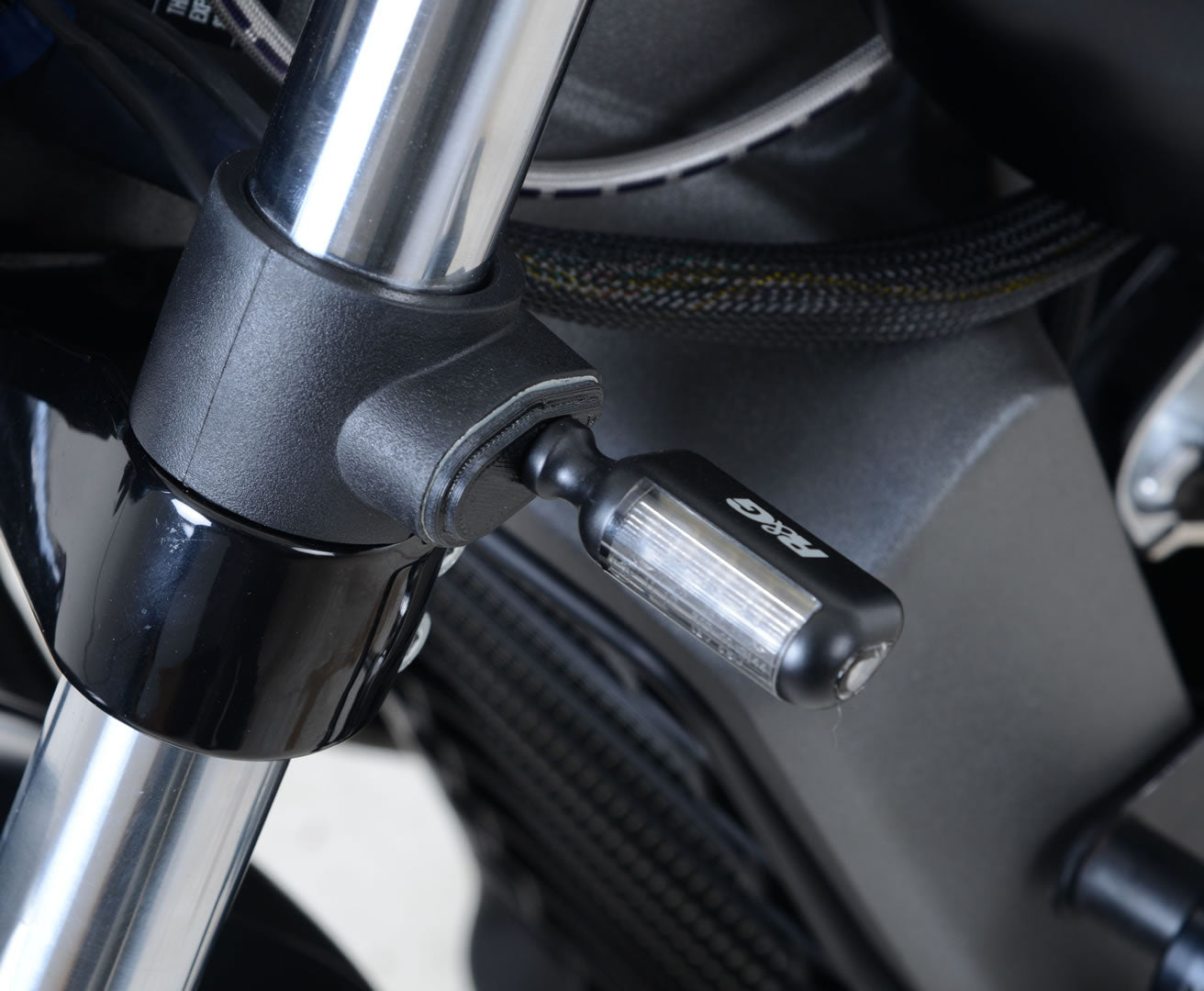 Front Indicator Adapter Kit for Indian Scout '15-, Scout Sixty '18- & Scout Bobber '17-