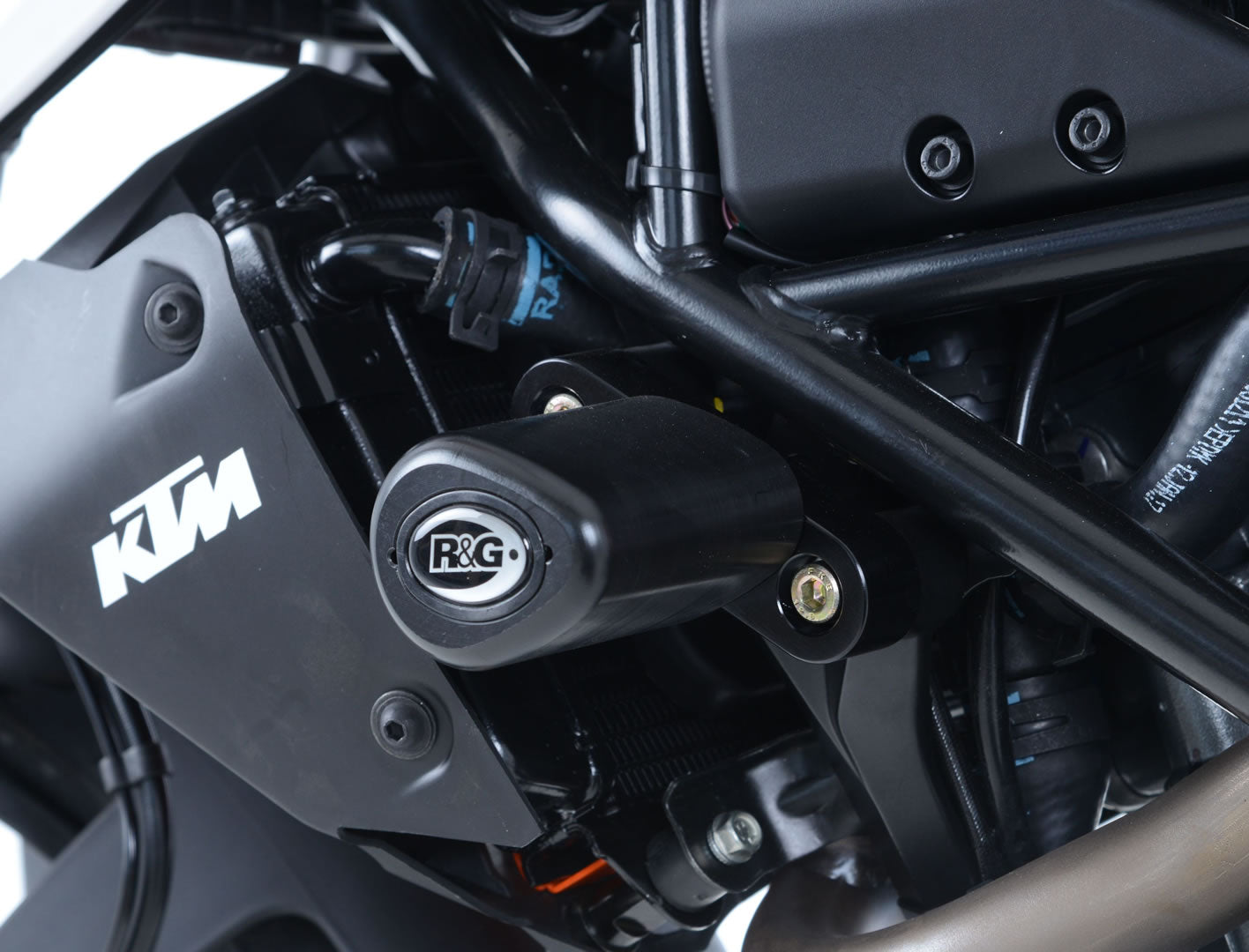 Crash Protectors - Aero Style  forKTM 125 Duke '11-23, 200 Duke '12-, 250 Duke '17-23 and 390 Duke '13-23.