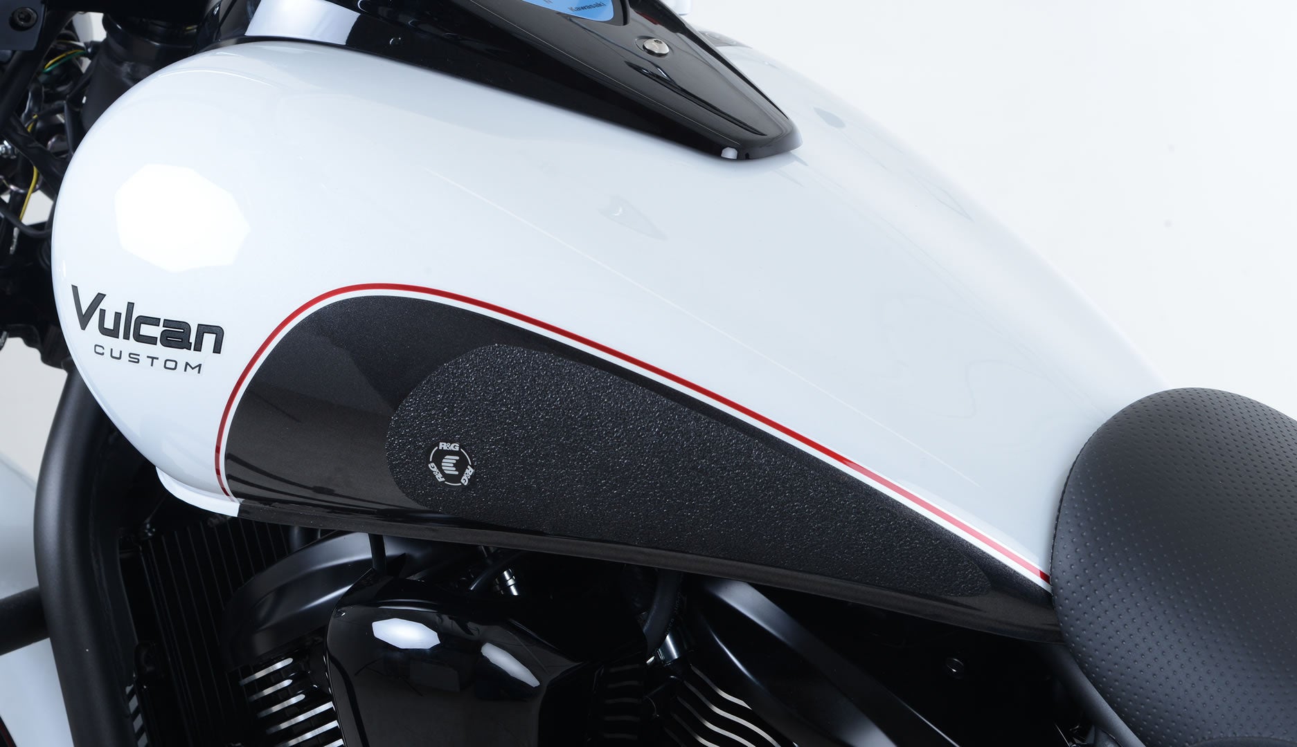 R&G Tank Traction Grips for Kawasaki Vulcan VN900 Csutom '07-, Classic '06- and Classic LT '11-
