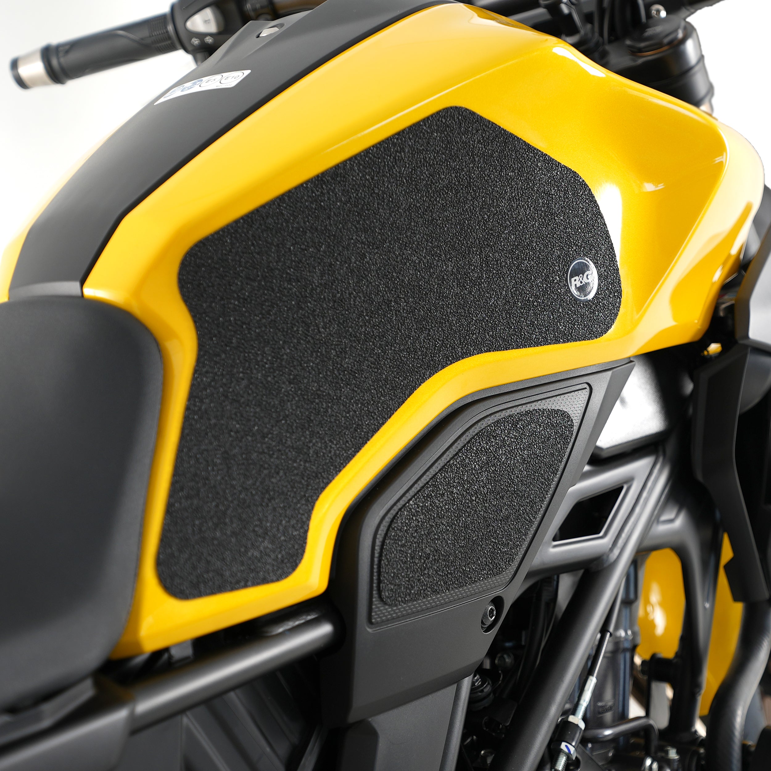 R&G Tank Traction Grips for Honda CB300R '18- '24 (4-Piece)