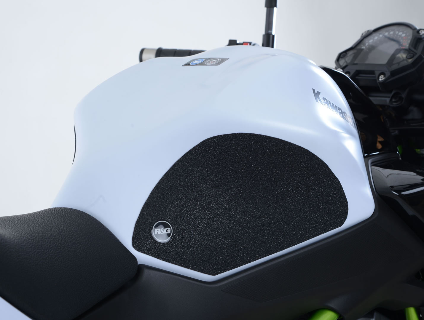 R&G Tank Traction Grip for Kawasaki Z650 '17- & Ninja 650 '17- '24
