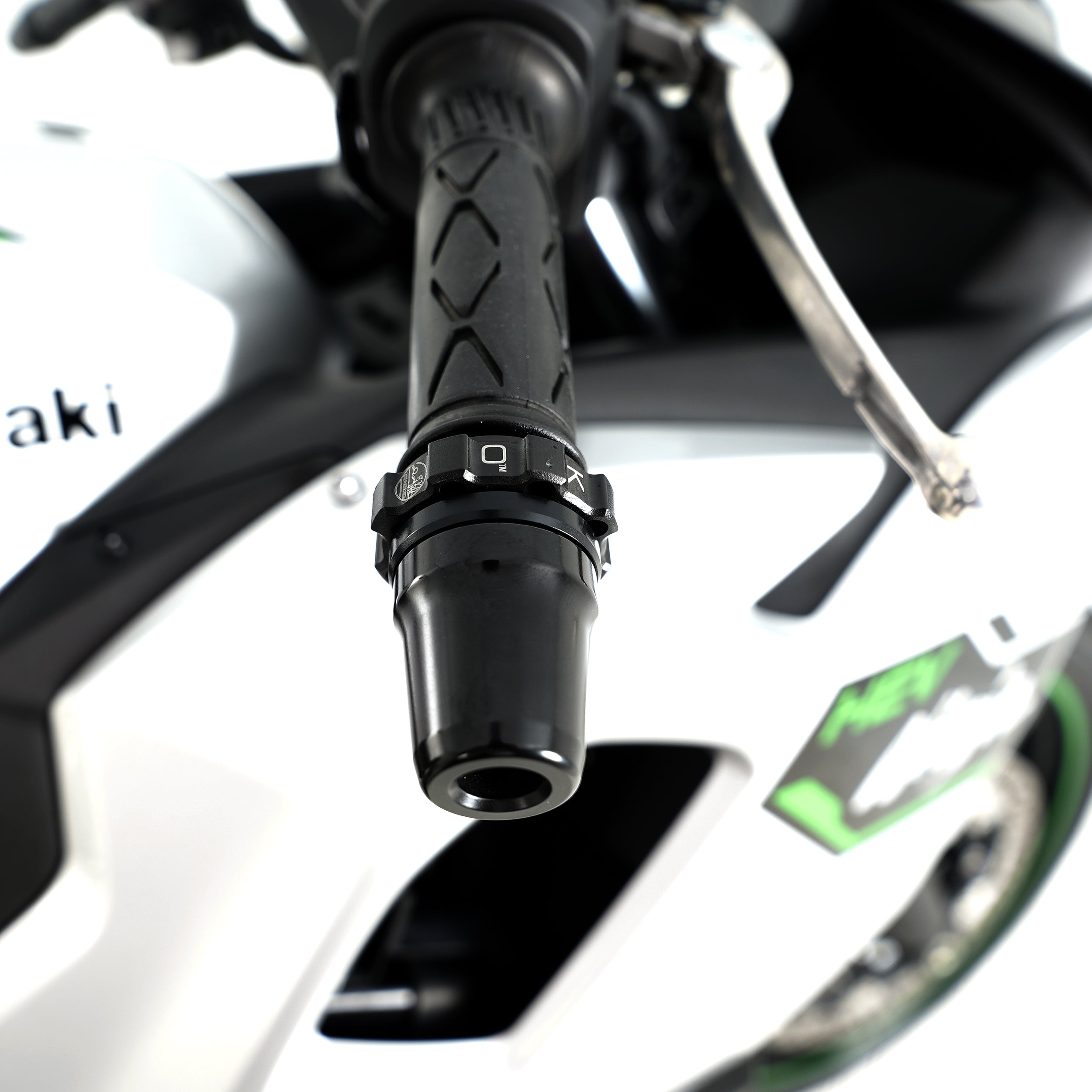 Kaoko Throttle Stabilizer for Kawasaki  Ninja 7 Hybrid/HEV '24-,Ninja 650 '17-'20, Z650 '17- & Versys 300 '17-'20