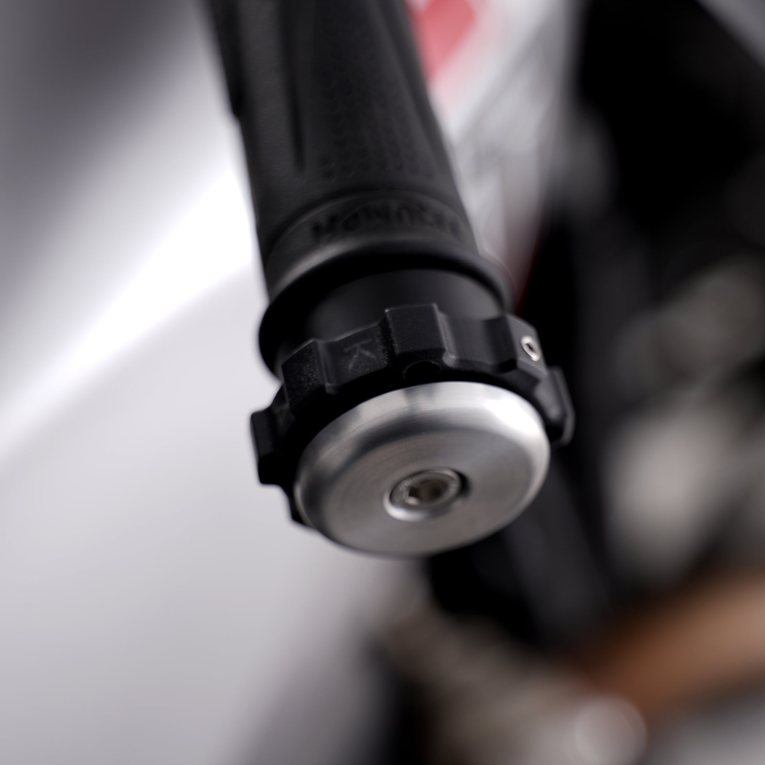 Kaoko Throttle Stabilizer for the Triumph Street Twin 900cc '16-, Triumph Scrambler 900 '23-25, Speed Twin 900 '22- & Speed Twin 1200 '24-