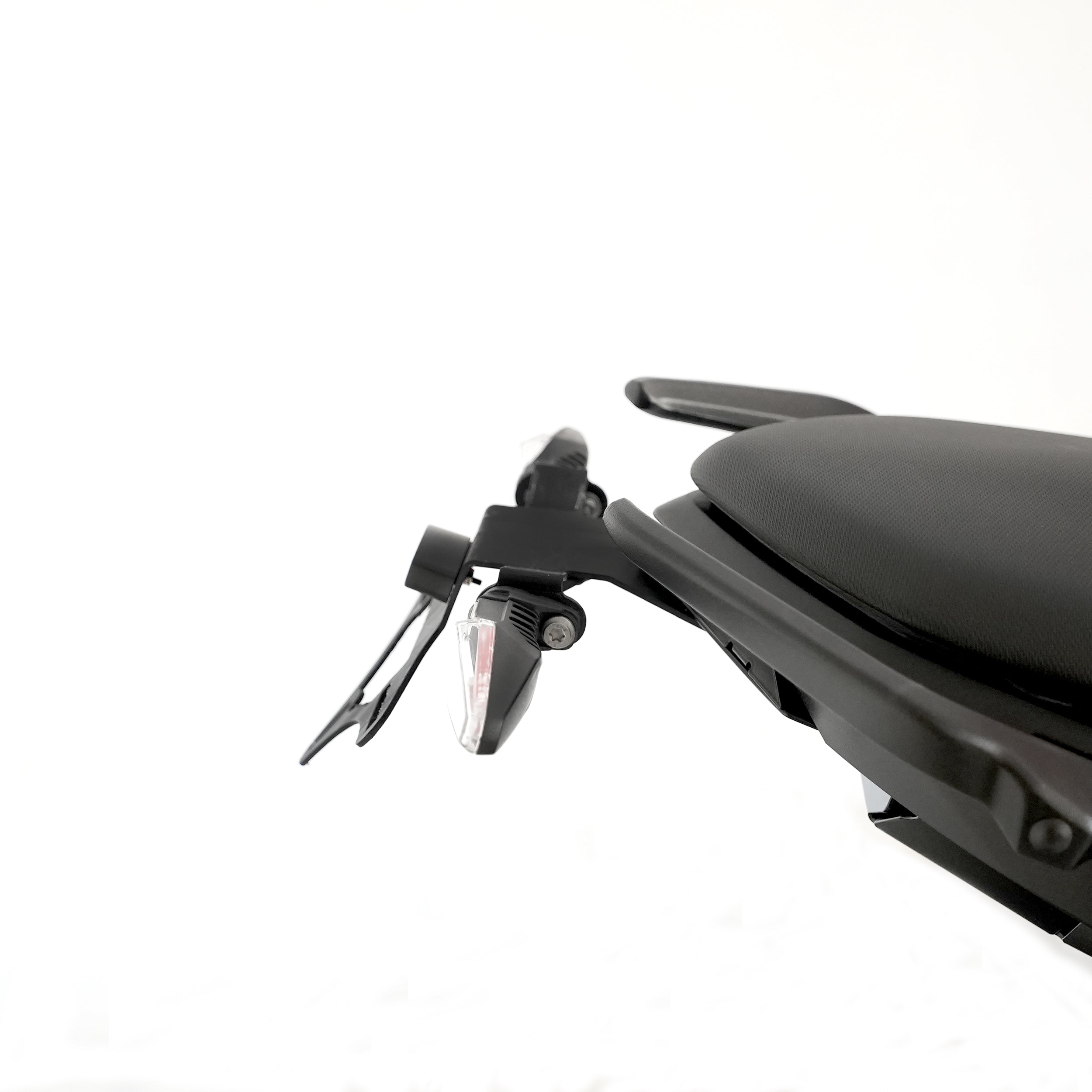 Tail Tidy for the BMW F900 R '25- & F900 XR '25.
