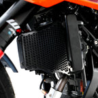 PRO Radiator Guard for KTM RC 390 / 125 / 200 '22-, 390 Adventure R '25-, Duke 125/250/390 '24-,Husqvarna Vitpilen 401 '24-