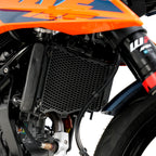 PRO Radiator Guard for KTM RC 390 / 125 / 200 '22-, 390 Adventure R '25-, Duke 125/250/390 '24-,Husqvarna Vitpilen 401 '24-
