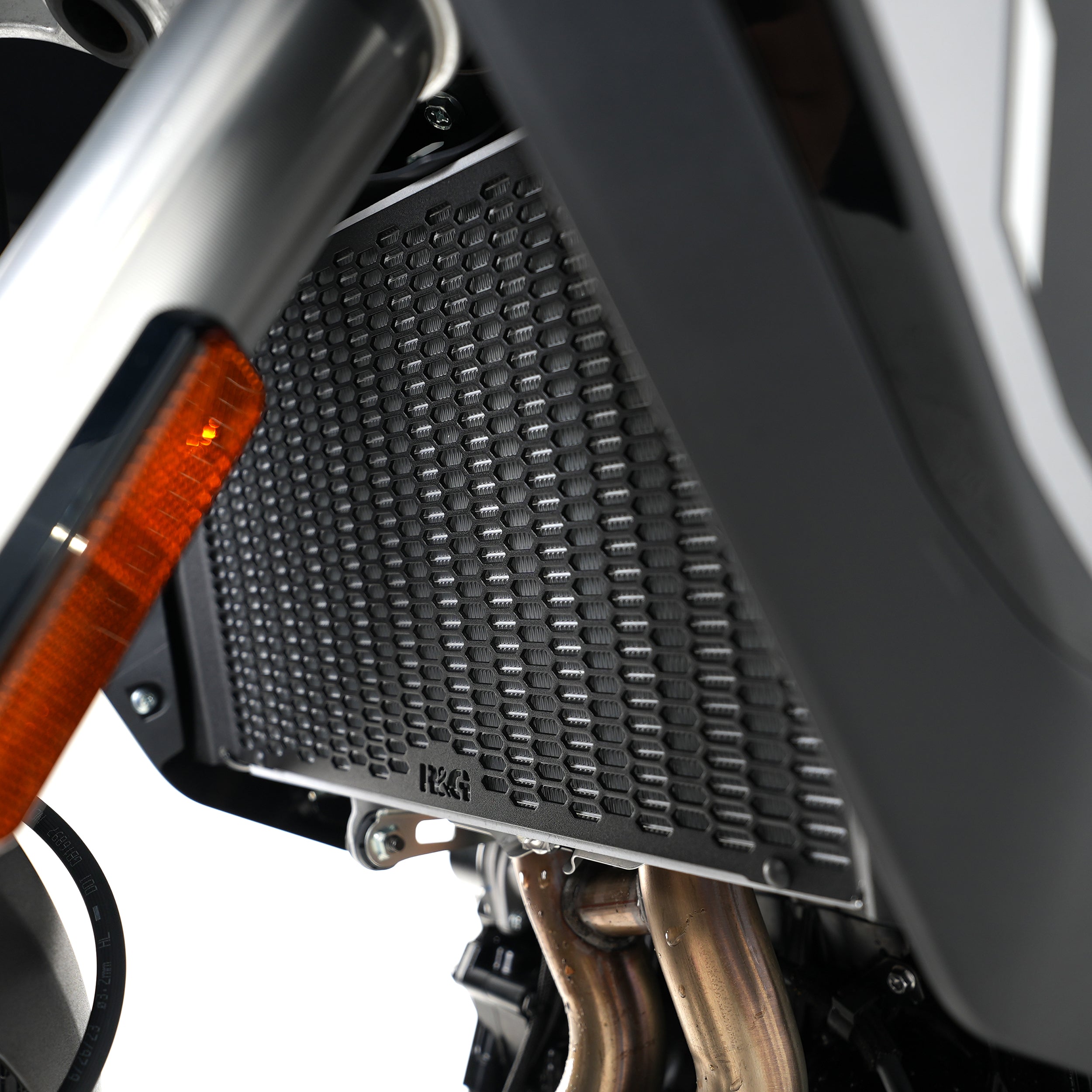 PRO Radiator Guard for Suzuki V-Strom 800DE '23-