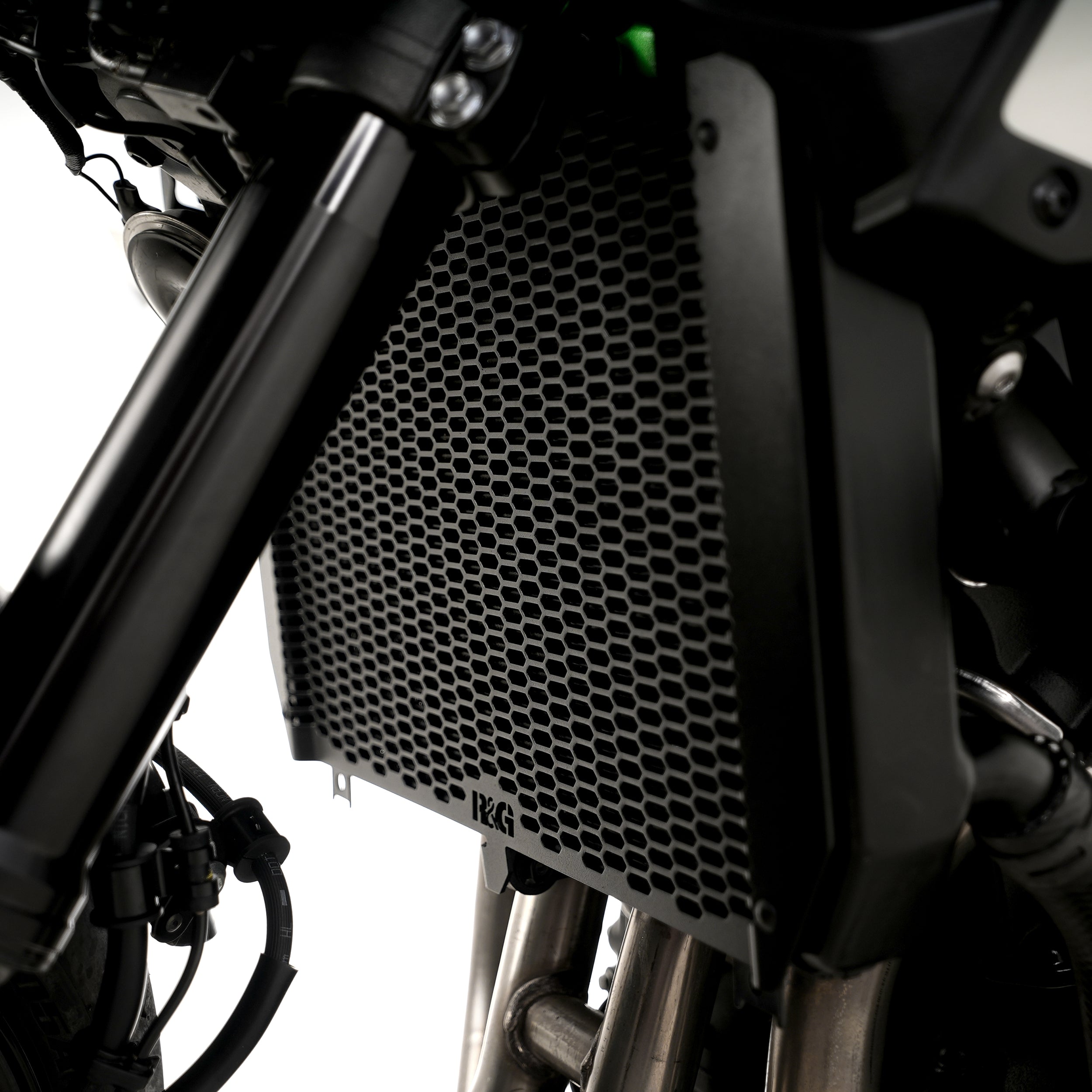 PRO Radiator Guard for Kawasaki Z900 '25-
