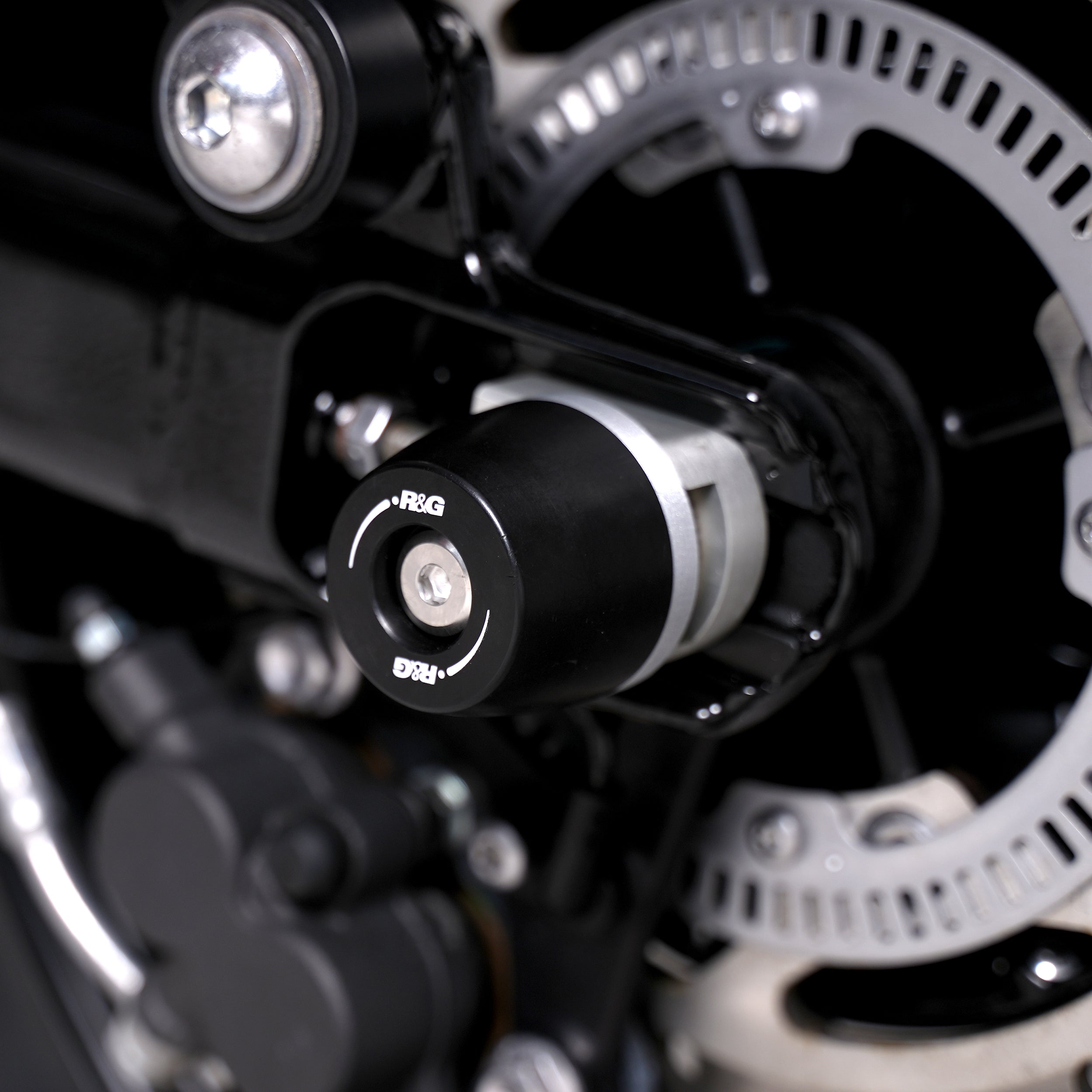 APEX Swingarm Protectors for the Triumph Scrambler 900 '23-25, Speed Twin 900 '25- & Speed Twin 1200 '24-