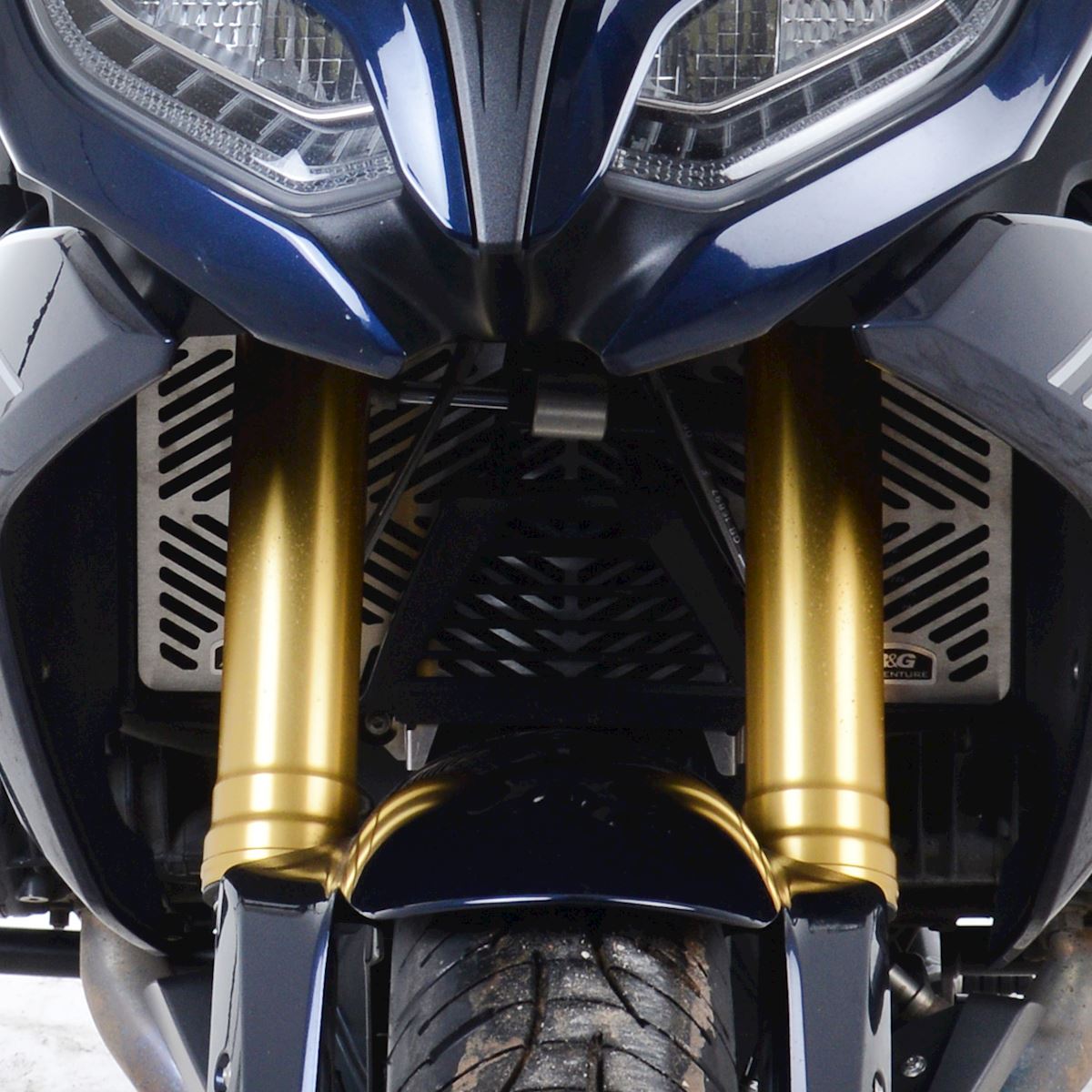 Stainless Steel Radiator Guard for the BMW R1200R/RS '15-'18, R1250R (RS) '19-25 & R1250RS SE '24-25.