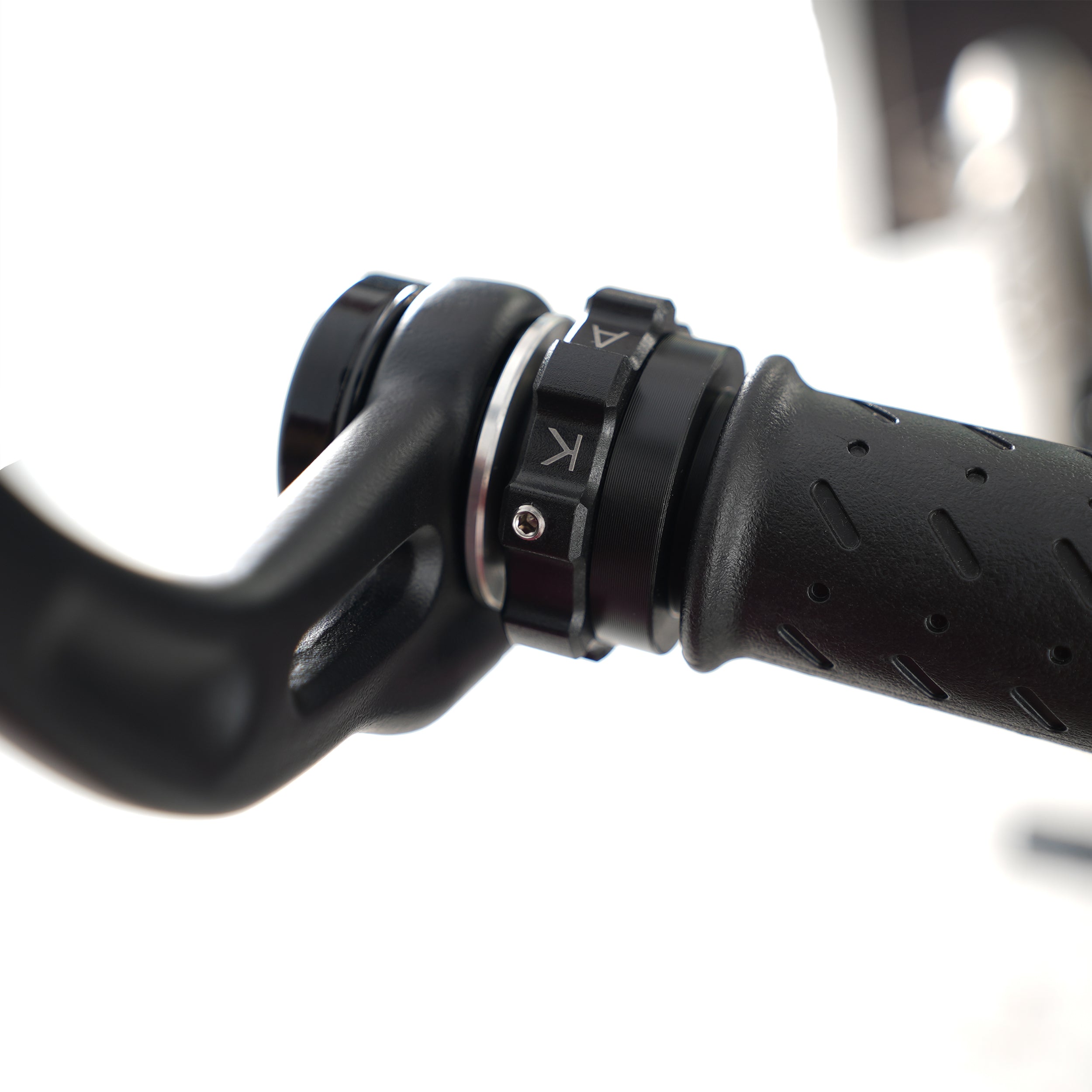 Kaoko BAR-END MIRRORS: Triumph bar-end mirrors only