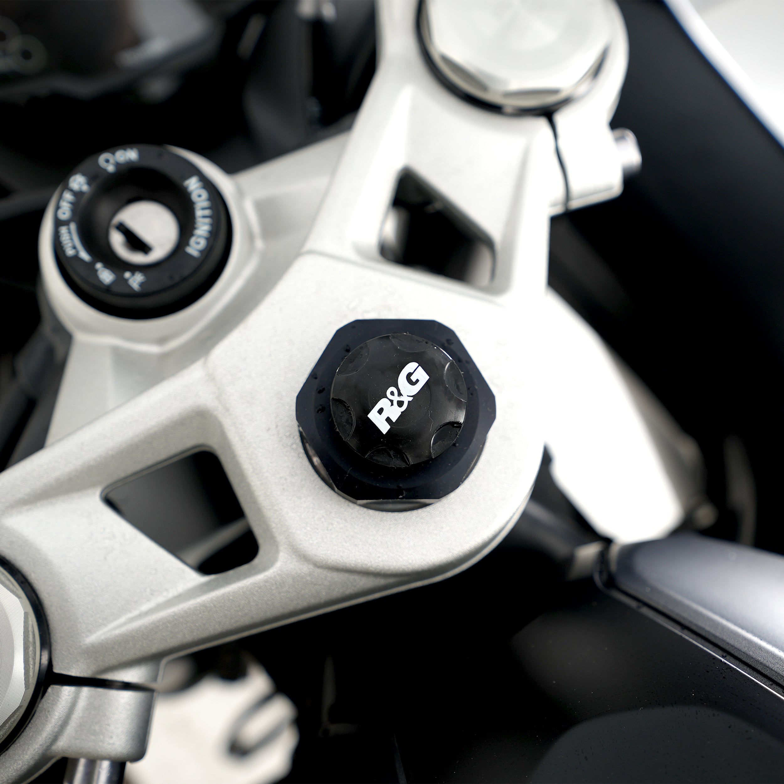 Top Yoke Cap for  BMW S1000RR '19- , S1000R/ Sport/  M Sport '21- '24, M1000RR '21-'22, Triumph Trident 660 '21-,  Daytona 660 '24-, Tiger Sport 660 '22-'24, Tiger Sport 800 '25- & Moto Guzzi V100 '23-